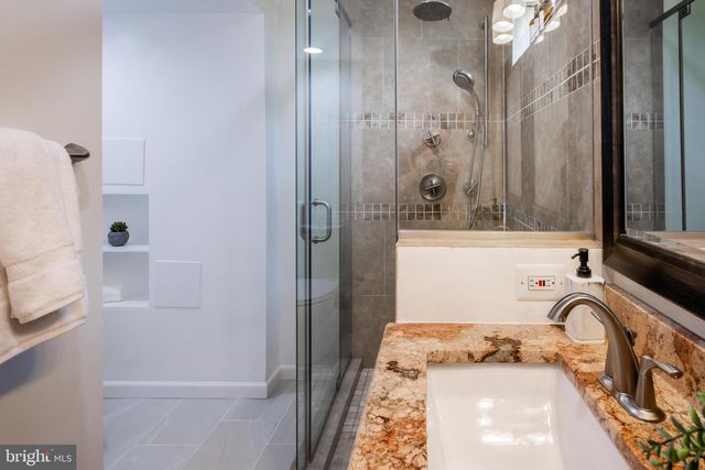 3115 SHADELAND DR, Falls Church, VA 22044