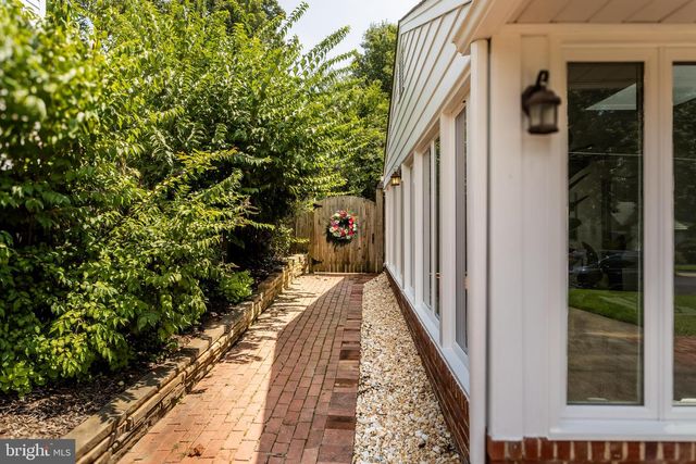3115 SHADELAND DR, Falls Church, VA 22044