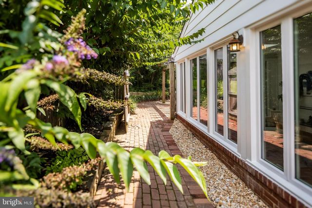 3115 SHADELAND DR, Falls Church, VA 22044