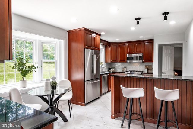 3115 SHADELAND DR, Falls Church, VA 22044