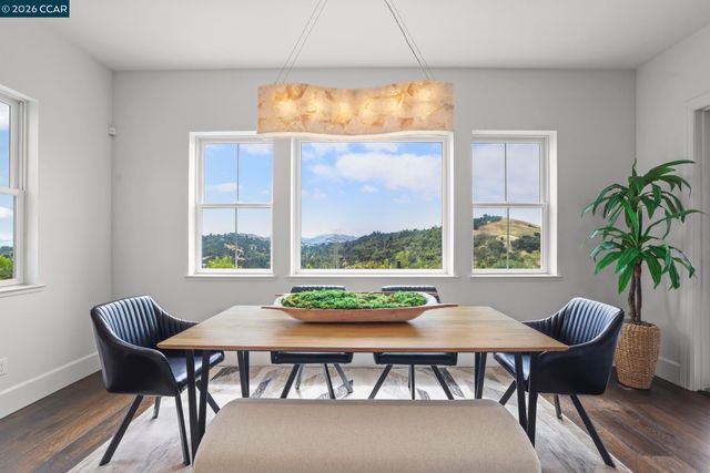 38 Fiddleneck Way, Orinda, CA 94563
