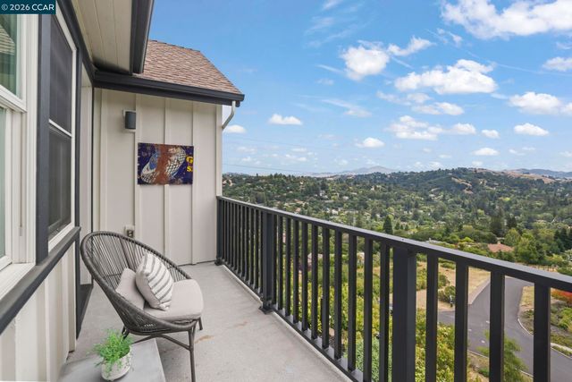 38 Fiddleneck Way, Orinda, CA 94563