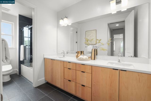 38 Fiddleneck Way, Orinda, CA 94563