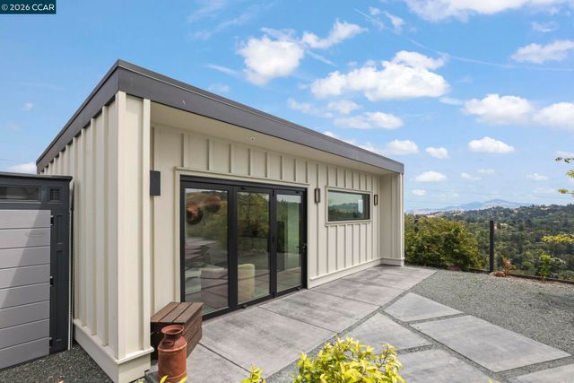 38 Fiddleneck Way, Orinda, CA 94563