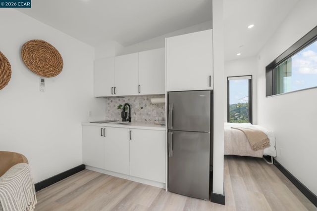 38 Fiddleneck Way, Orinda, CA 94563