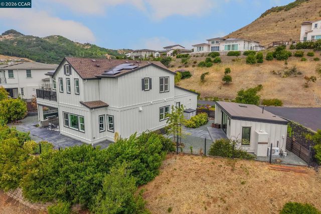 38 Fiddleneck Way, Orinda, CA 94563