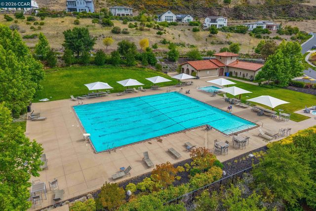 38 Fiddleneck Way, Orinda, CA 94563