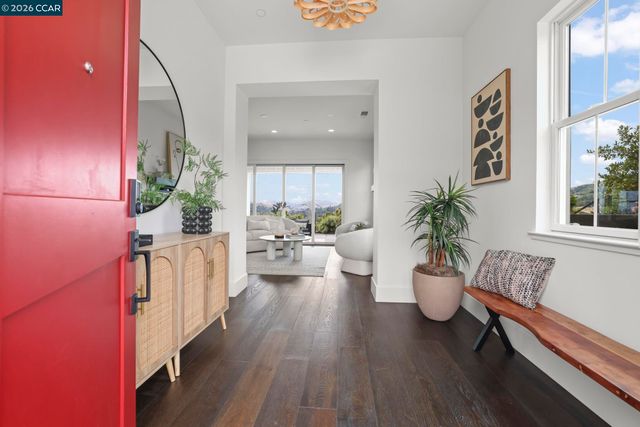 38 Fiddleneck Way, Orinda, CA 94563