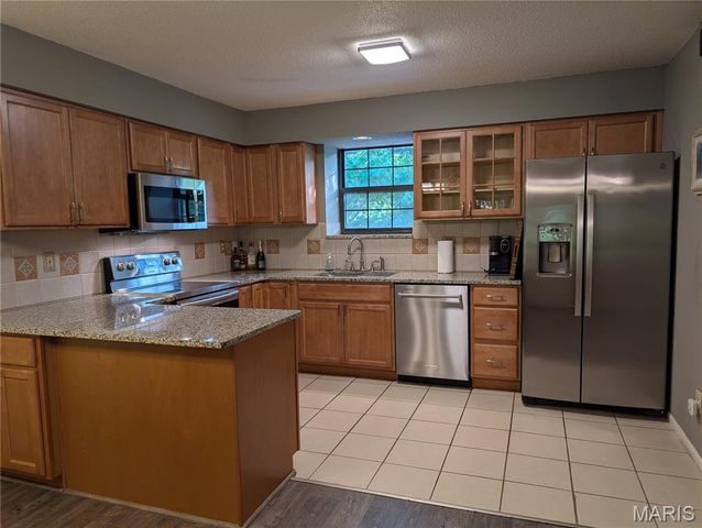 2270 Rule Avenue D, Maryland Heights, MO 63043