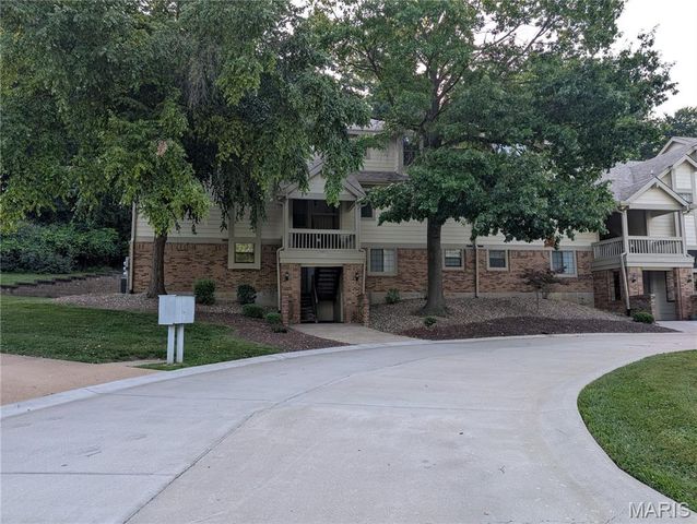 2270 Rule Avenue D, Maryland Heights, MO 63043