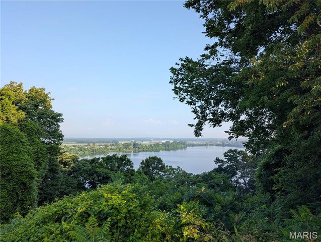 2270 Rule Avenue D, Maryland Heights, MO 63043
