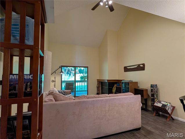 2270 Rule Avenue D, Maryland Heights, MO 63043