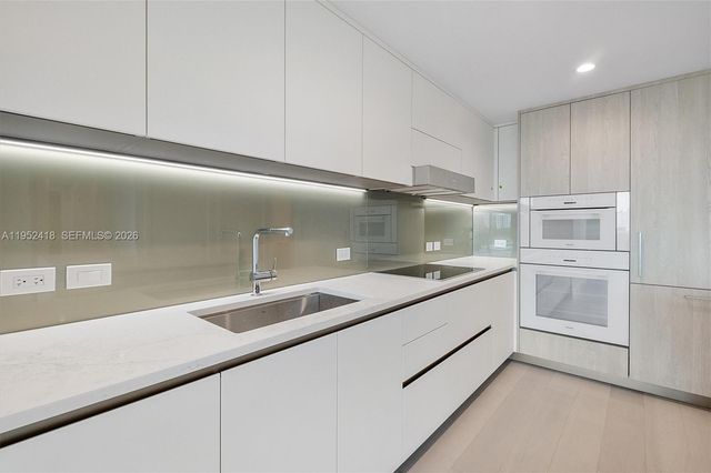 9221 E Bay Harbor 509, Bay Harbor Islands, FL 33154