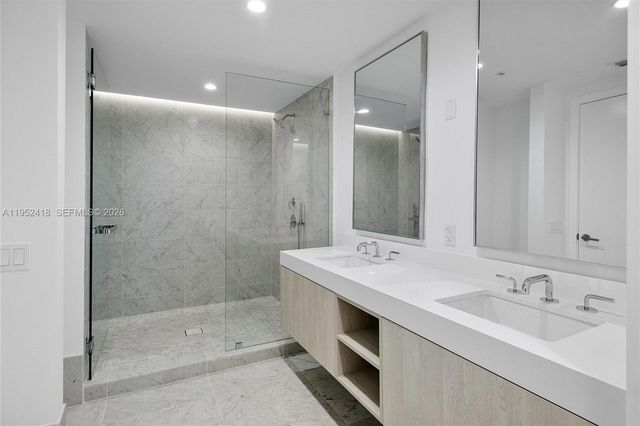 9221 E Bay Harbor 509, Bay Harbor Islands, FL 33154