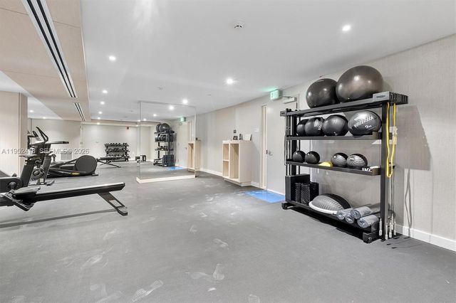 9221 E Bay Harbor 509, Bay Harbor Islands, FL 33154