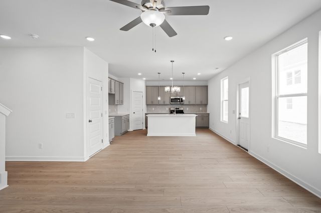 2155 Netterfield Drive, White House, TN 37188