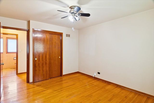 8301 Normandy Avenue, Burbank, IL 60459