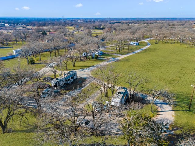 114 Private Road 2387, Alvord, TX 76225