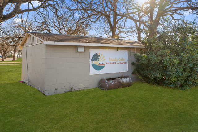 114 Private Road 2387, Alvord, TX 76225