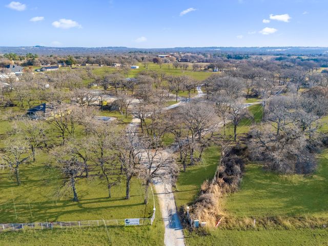 114 Private Road 2387, Alvord, TX 76225