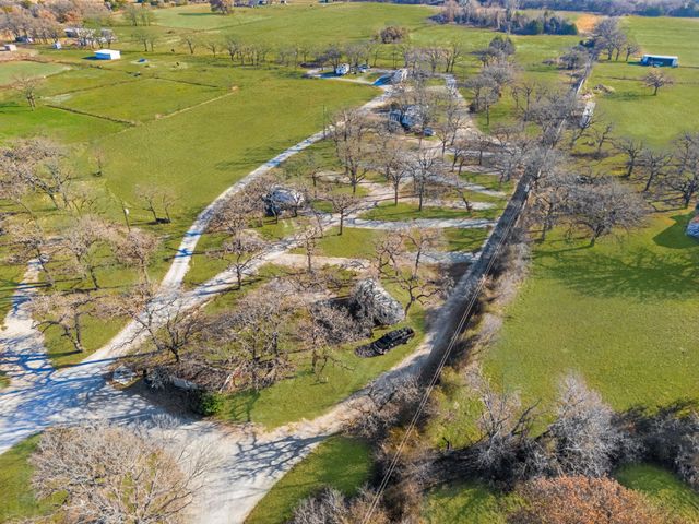 114 Private Road 2387, Alvord, TX 76225