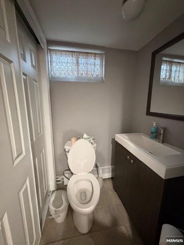 75 Charlton Avenue, Lodi, NJ 07644