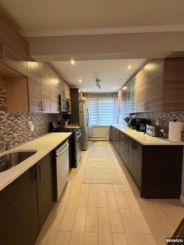 75 Charlton Avenue, Lodi, NJ 07644