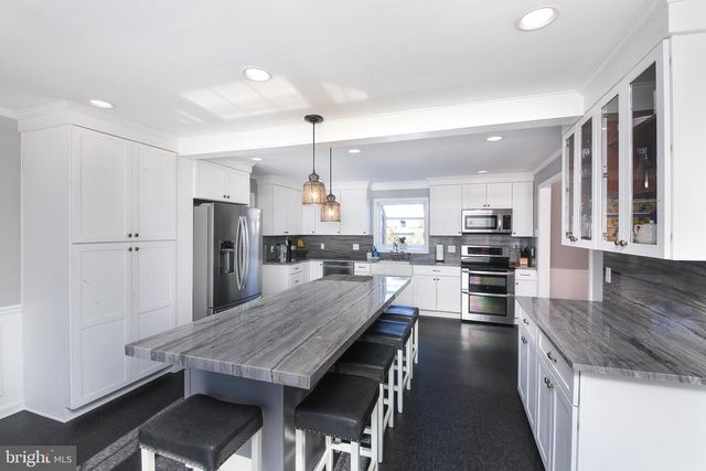 543 GREEN VALLEY RD, Langhorne, PA 19047