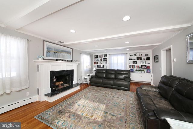 543 GREEN VALLEY RD, Langhorne, PA 19047