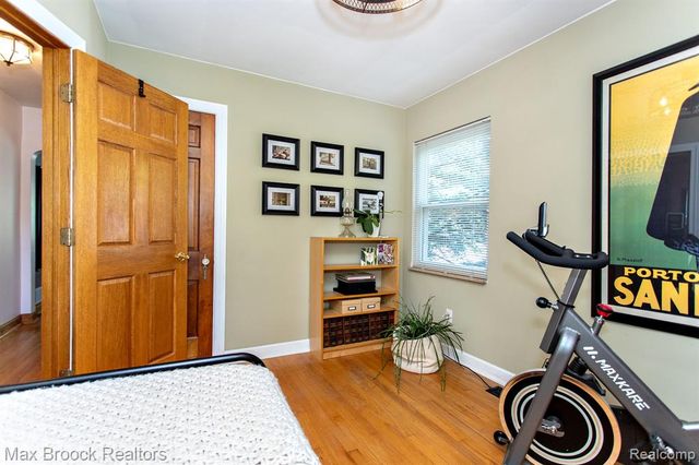 10564 Lasalle Boulevard, Huntington Woods, MI 48070