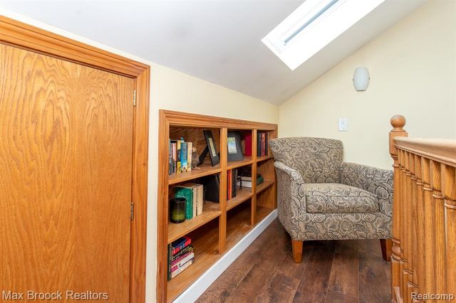 10564 Lasalle Boulevard, Huntington Woods, MI 48070