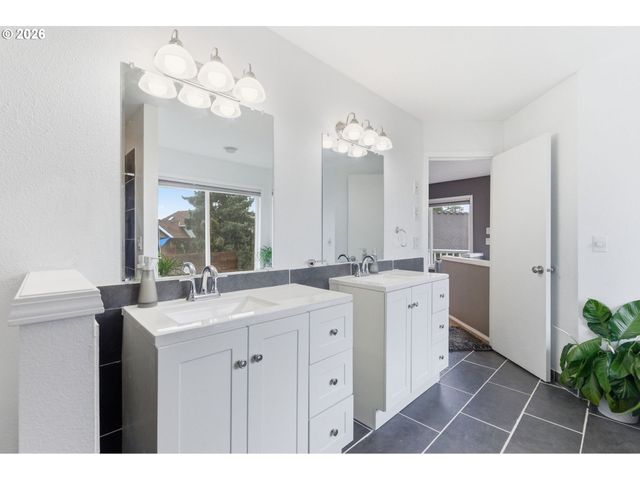 15410 Sw GULL Ct, Beaverton, OR 97007