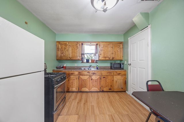 1318 Hembree Avenue, Springdale, AR 72764