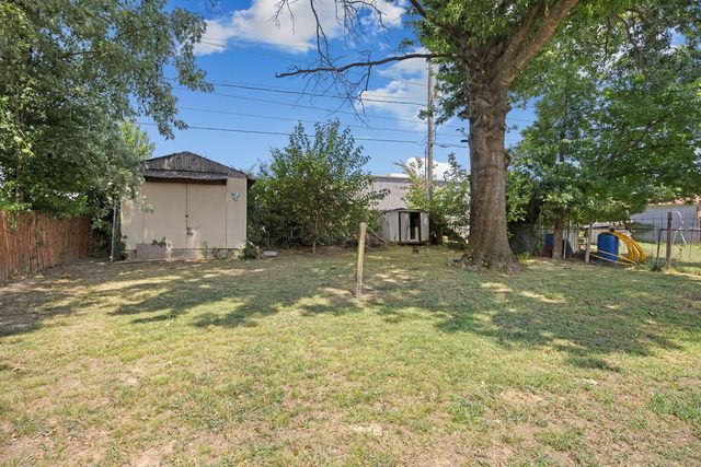 1318 Hembree Avenue, Springdale, AR 72764