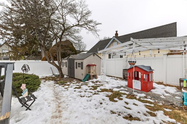 661 Saint Lukes Place, North Baldwin, NY 11510