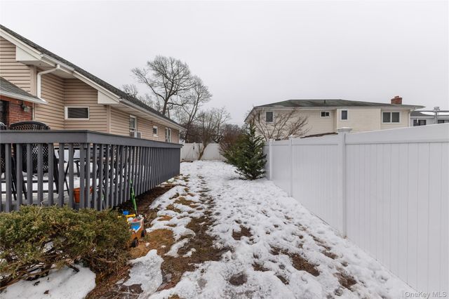 661 Saint Lukes Place, North Baldwin, NY 11510