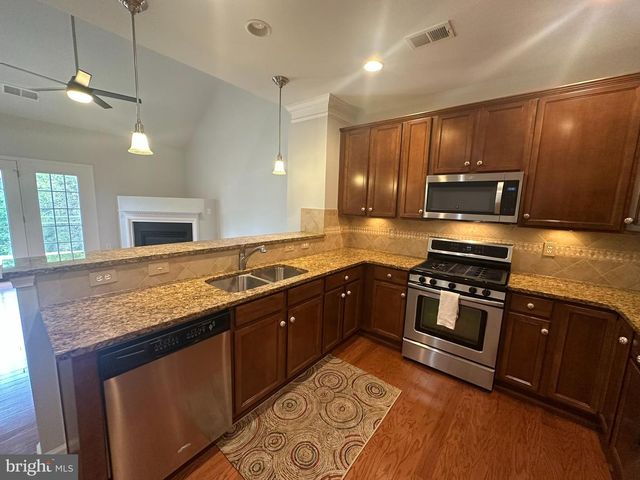 44322 MCHENRY SQ, Ashburn, VA 20147