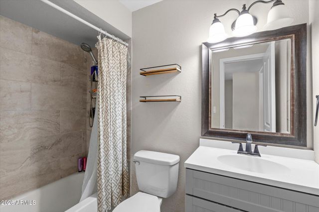 3631 W DENTON Lane, Phoenix, AZ 85019