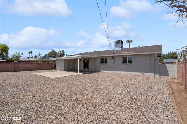 3631 W DENTON Lane, Phoenix, AZ 85019
