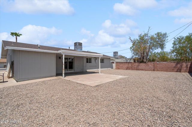 3631 W DENTON Lane, Phoenix, AZ 85019