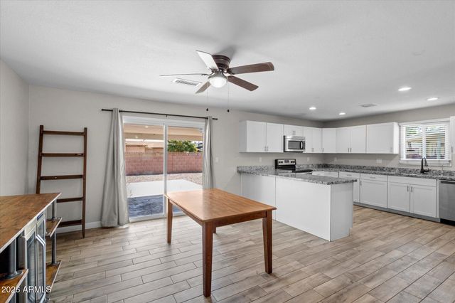3631 W DENTON Lane, Phoenix, AZ 85019
