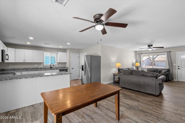 3631 W DENTON Lane, Phoenix, AZ 85019