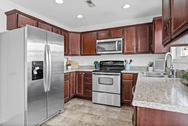 3446 Southwood Dr, Clarksville, TN 37042