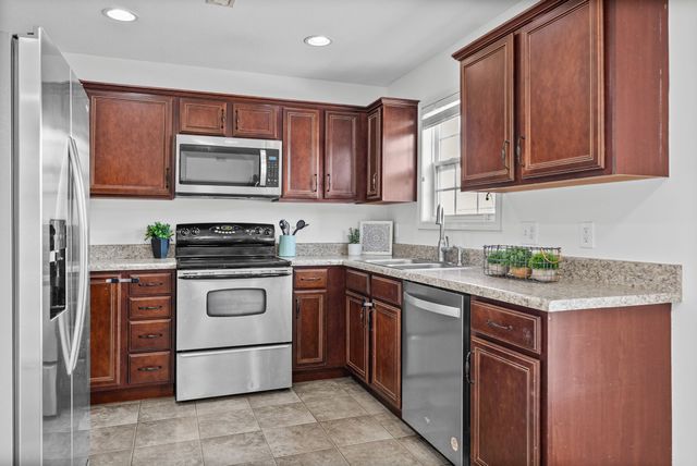 3446 Southwood Dr, Clarksville, TN 37042