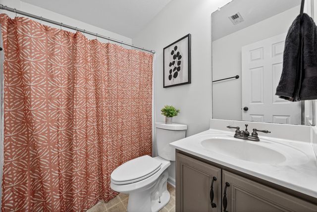 3446 Southwood Dr, Clarksville, TN 37042