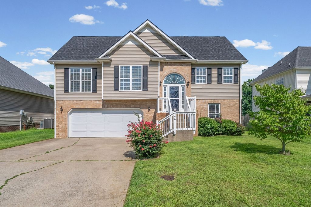3446 Southwood Dr, Clarksville, TN 37042