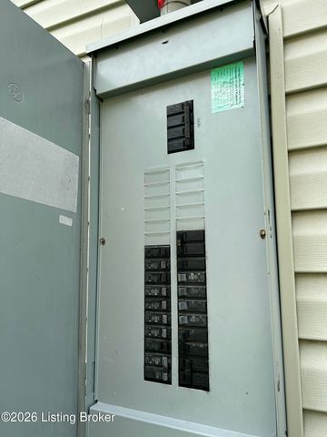 4113 W Broadway, Louisville, KY 40211