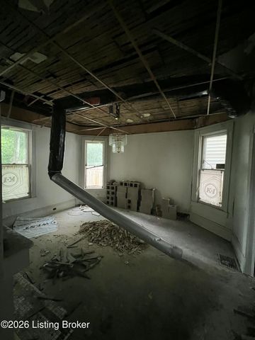 4113 W Broadway, Louisville, KY 40211