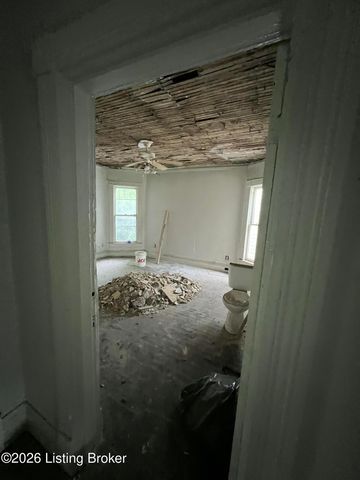 4113 W Broadway, Louisville, KY 40211