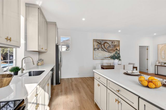 439 W 9th Street 5, Dallas, TX 75208